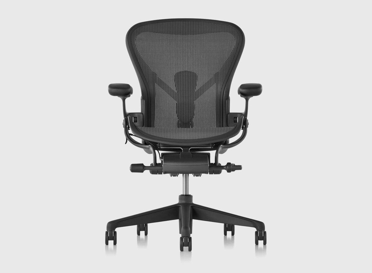HERMAN MILLER AERON REMASTERED Chair Medium Size B Graphite