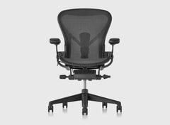 HERMAN MILLER AERON REMASTERED Chair Medium Size B Graphite