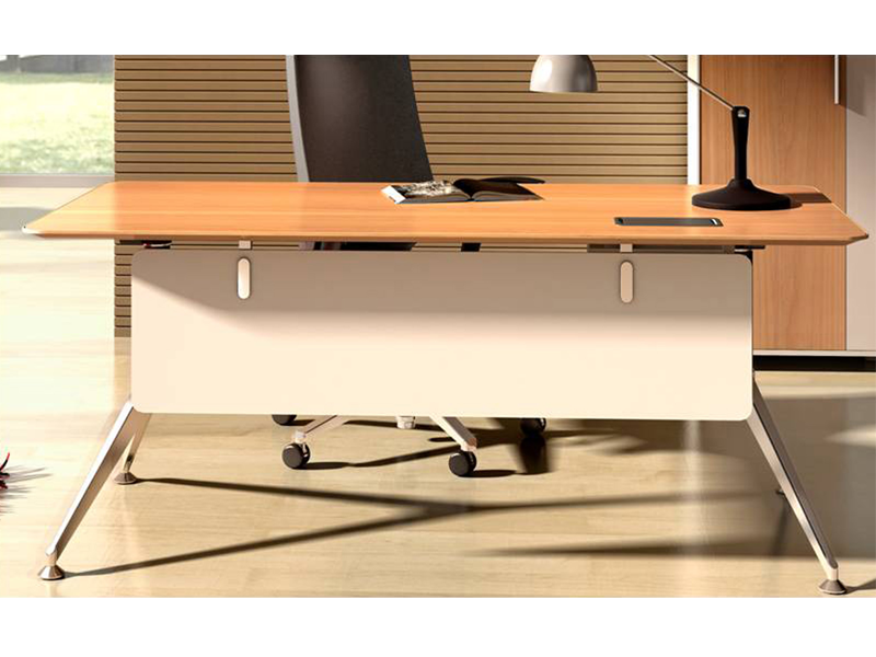 ALVA Exec Desk 1600