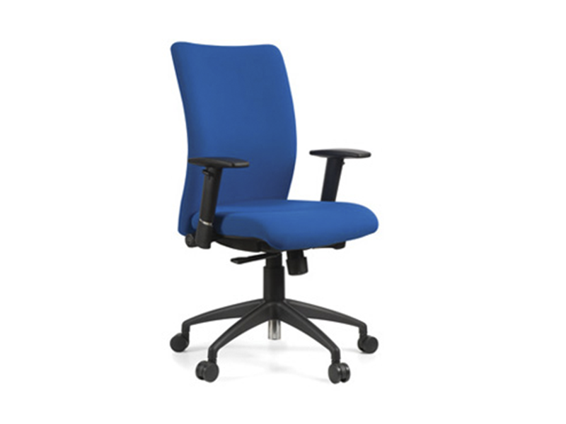 BEAT PLUS Chair w. arms
