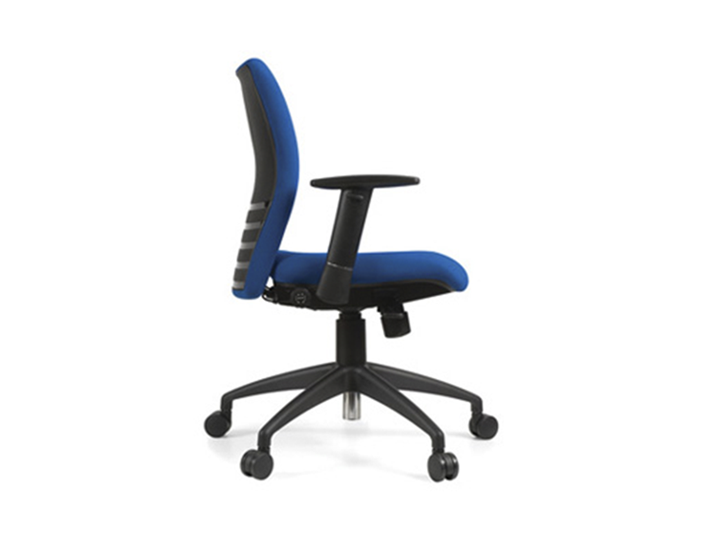 BEAT PLUS Chair w. arms
