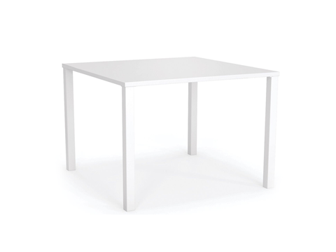 STANCE Table 900 x 900